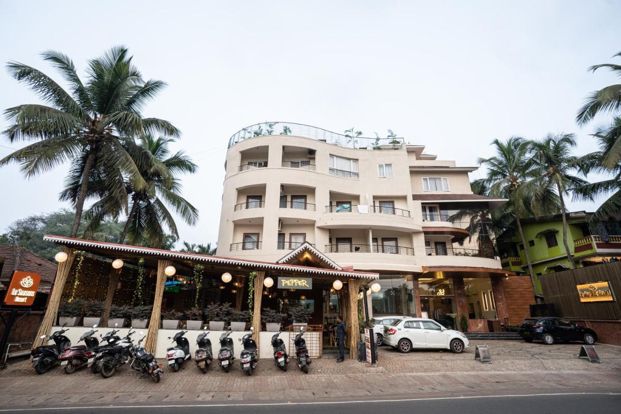 Le Seasons Resort Candolim Exterior photo
