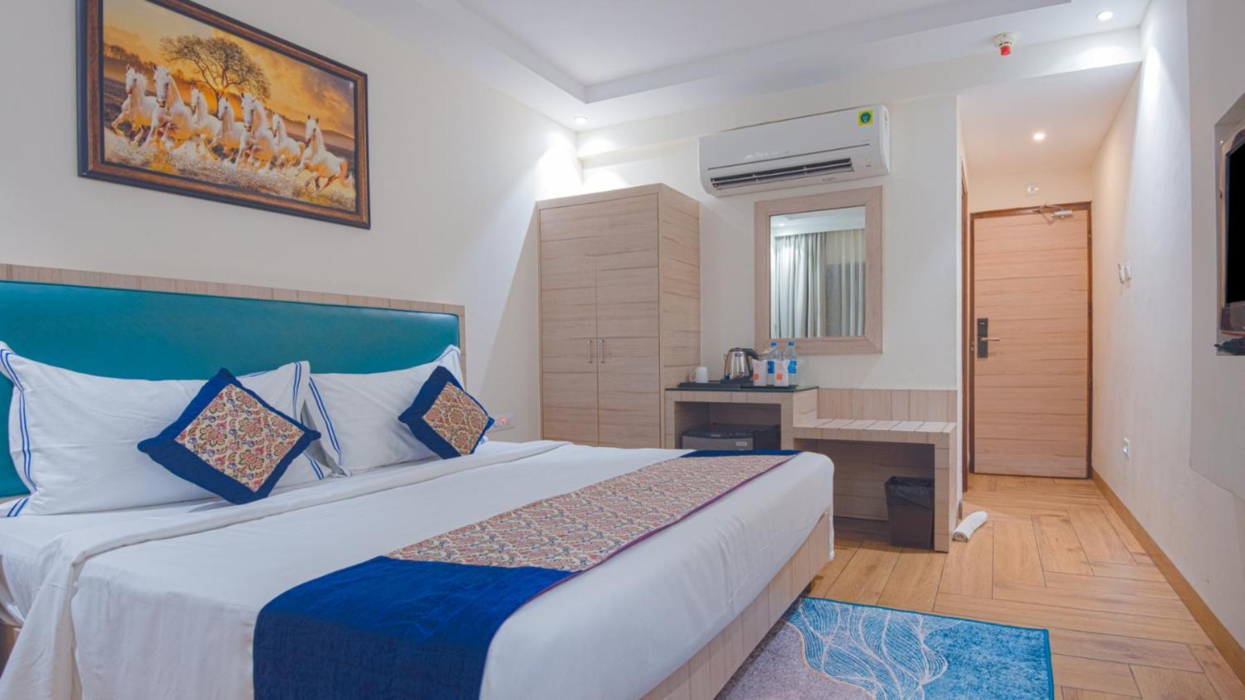 Le Seasons Resort Candolim Exterior photo